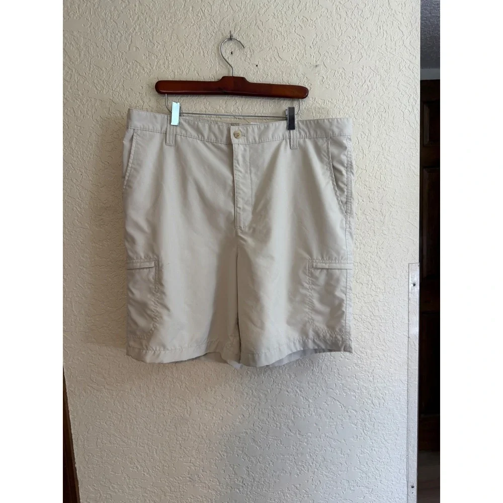 Chaps Golf Cargo Shorts Mens‎ 40 Beige Performance Lightweight Casual